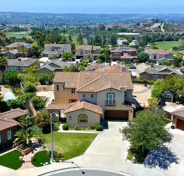 PANORAMIC VIEW ESTATE ON RARE CUL-DE-SAC LOT