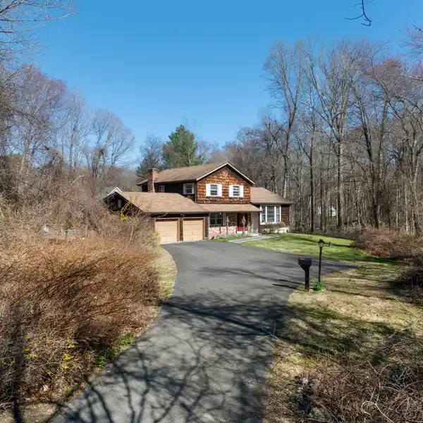 PRIVATE SHANGRI-LA IN OLD HILL