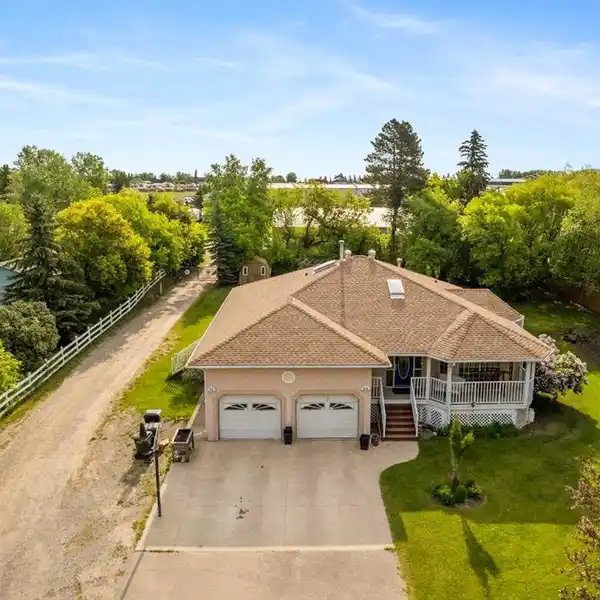 UNIQUE 2.61-ACRE PROPERTY