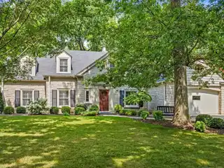 Gorgeous Kenilworth Gem