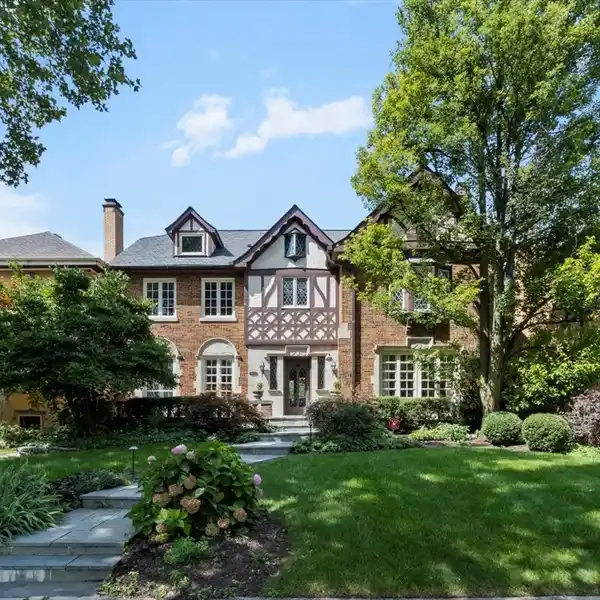 ELEGANT TUDOR WITH DESIGNER KITCHEN AND PARKSIDE CHARM