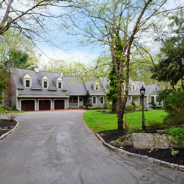 ESTATE-STYLE ELEGANCE FEATURED IN BOSTON HOME MAGAZINE