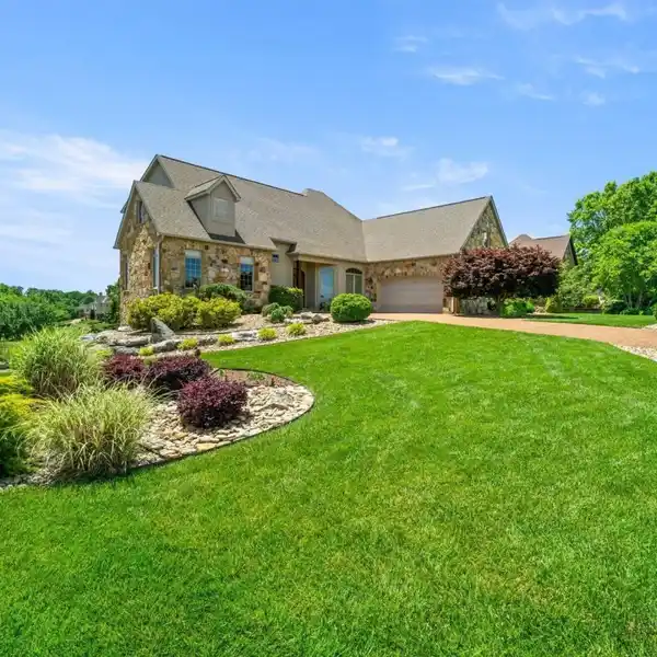 GOLF FRONT LUXURY WITH BEAUTIFUL VIEWS