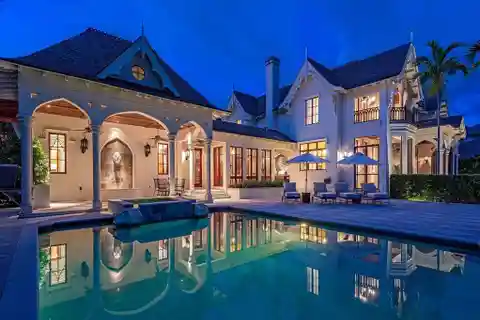 Historic Beauty with Coastal Elegance in Aqualane Shores