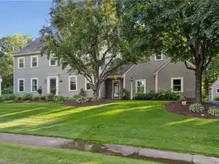 Warmth, Charm and Luxury in the Heart of Olympic Hills