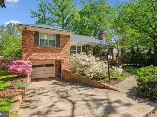 Classic Charm Meets High-Tech Sustainable Living