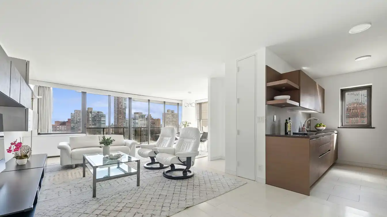 Beautifully Renovated Extra-large One Bedroom