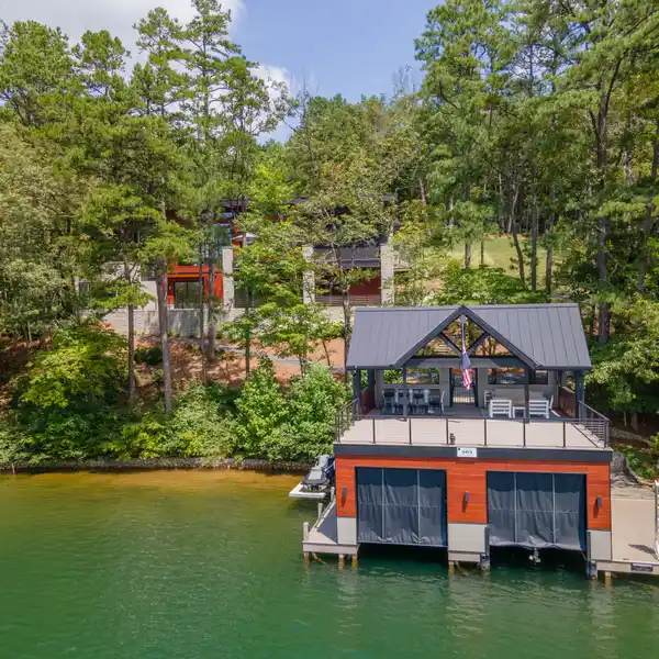 AMAZING MOUNTAIN CONTEMPORARY LAKE BURTON HOME