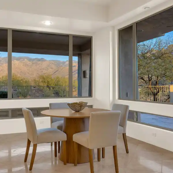 BREATHTAKING LUXURY HOME WITH PANORAMIC VIEWS