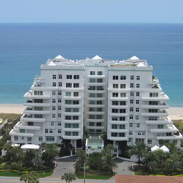 ONE-OF-A-KIND WRAPAROUND CORNER RESIDENCE AT THE ARAGON
