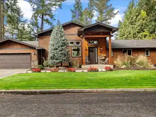 Stunning Craftsman Home Adjacent to the Kalispel Golf Club