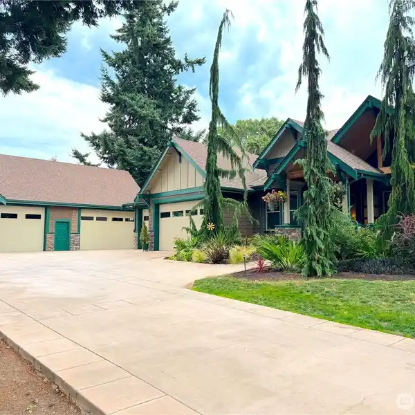 PRIVATE LODGE STYLE SANCTUARY