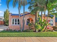QUINTESSENTIAL BEACH HOME WITH DETACHED STUDIO COTTAGE