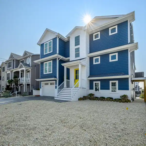 BRAND NEW FIVE BEDROOM CUSTOM RESIDENCE