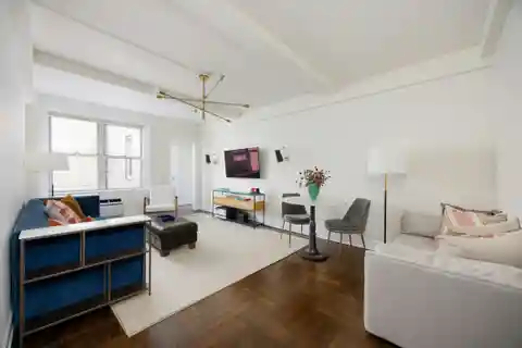 Elegant Residence at a Coveted Manhattan Address