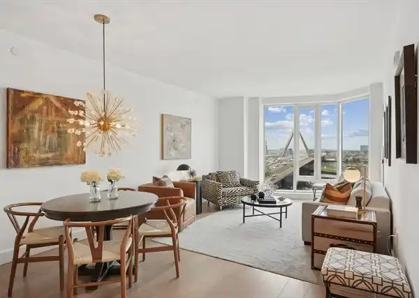 EXTRAORDINARY TWO BEDROOM RESIDENCE AT LOVEJOY WHARF