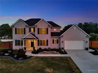 Stunning Home Fully Loaded with Upgrades