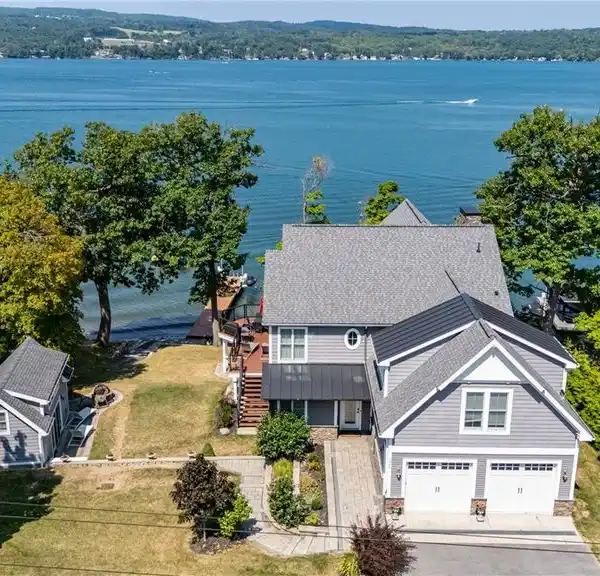 PRIME WATERFRONT ESTATE