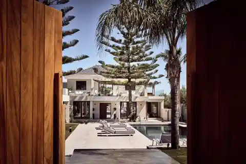 Elegant Luxury Villa