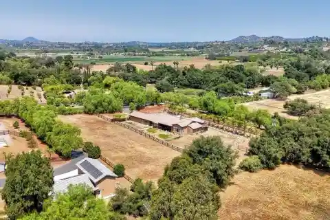 Quiet Comfort on over Two Acres