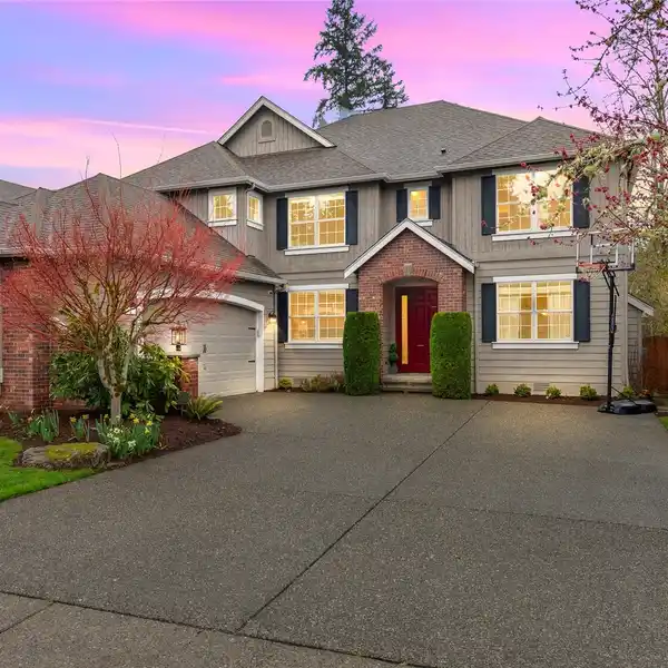 STYLE AND ELEGANCE IN COVETED PARKSIDE