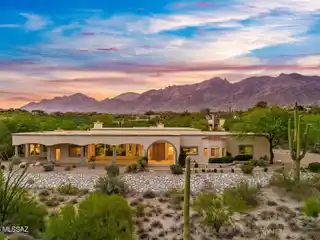Grand Catalina Foothills Estate with Stunning Views
