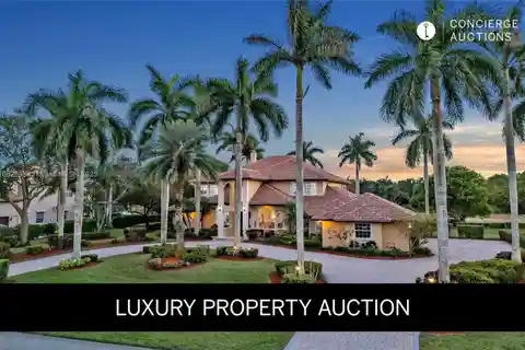 Magnificent Lakefront Estate