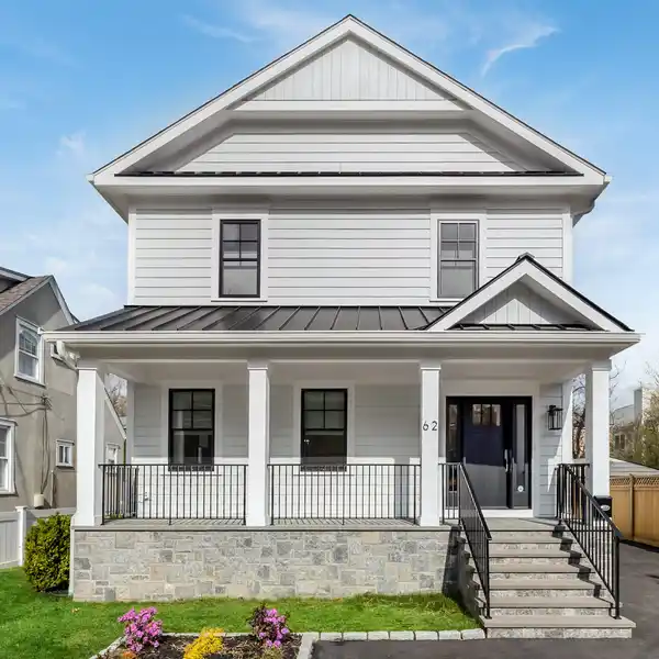 MODERN LUXURY WITH TIMELESS CHARM