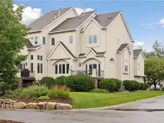 Elegant Townhouse at the Landings