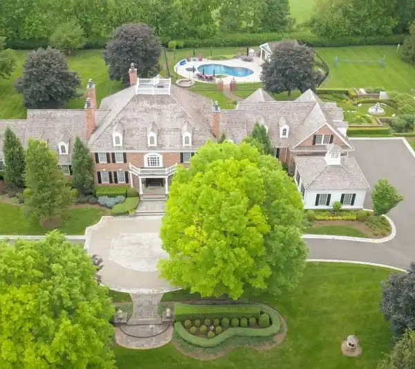IMPECCABLE ALL BRICK GEORGIAN COLONIAL ESTATE