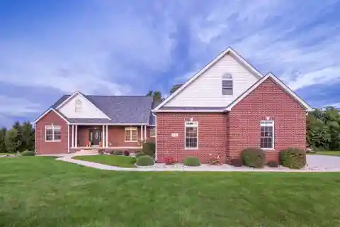 Spacious Carefully Crafted Custom Ranch