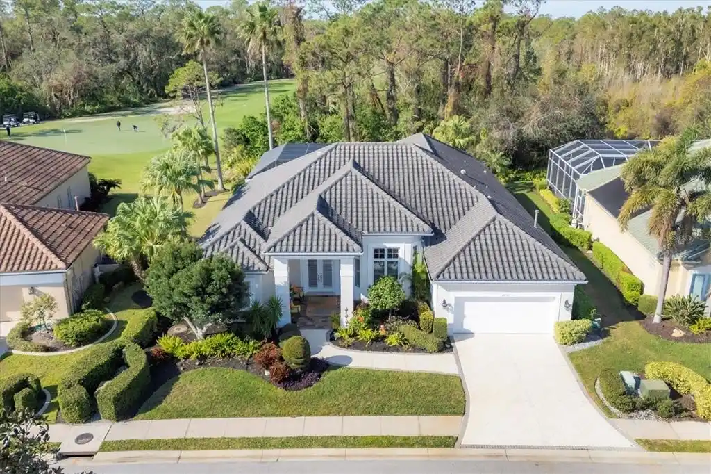 Estate Home in Rosedale Golf & Tennis Country Club