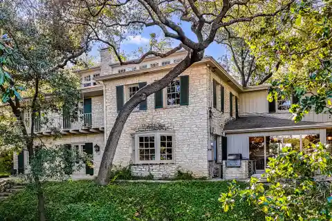 Rare Corner Estate with Iconic Skyline Vistas