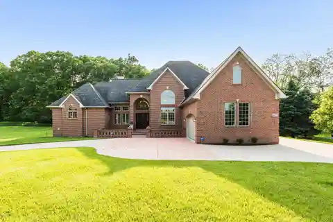 Artfully Crafted Estate in Prestigious Upper Glade