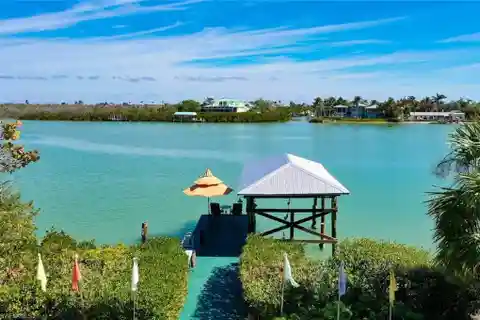 Amazing Waterfront Gulf Access Location