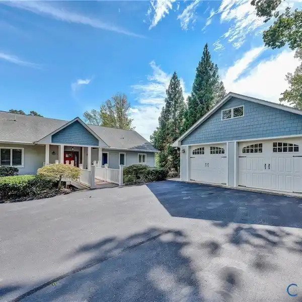 WATERFRONT ESCAPE WITH CUSTOM BOATHOUSE