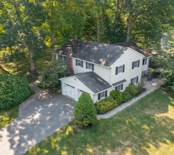 MODERN RENOVATION MEETS PRIME COMMUTER LOCATION