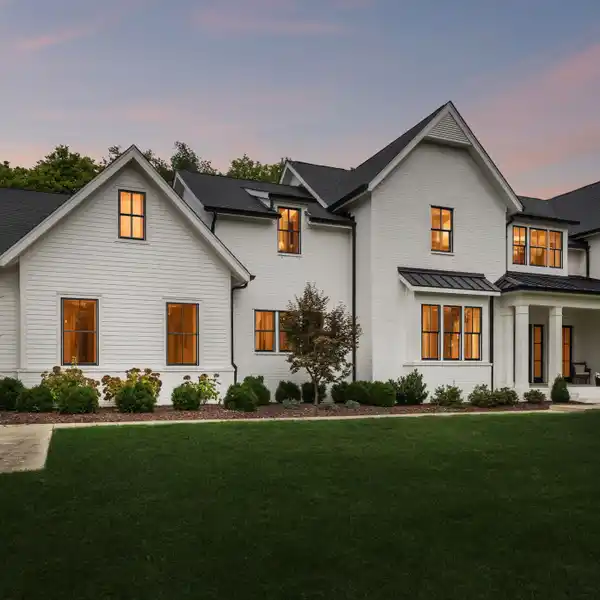 LUXURY WITH COMFORT AND CONVENIENCE