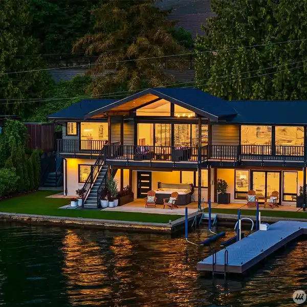 THE ULTIMATE LAKE WASHINGTON LIFESTYLE
