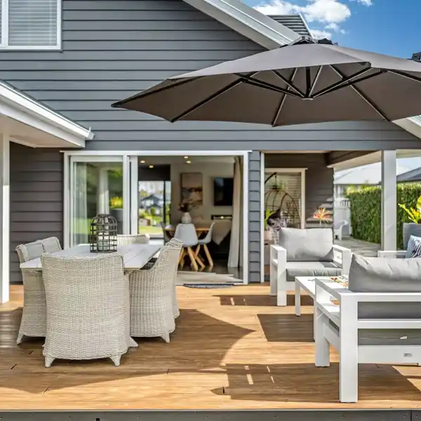 LUXURY LIVING DESIGNED FOR COMFORT AND ENTERTAINING