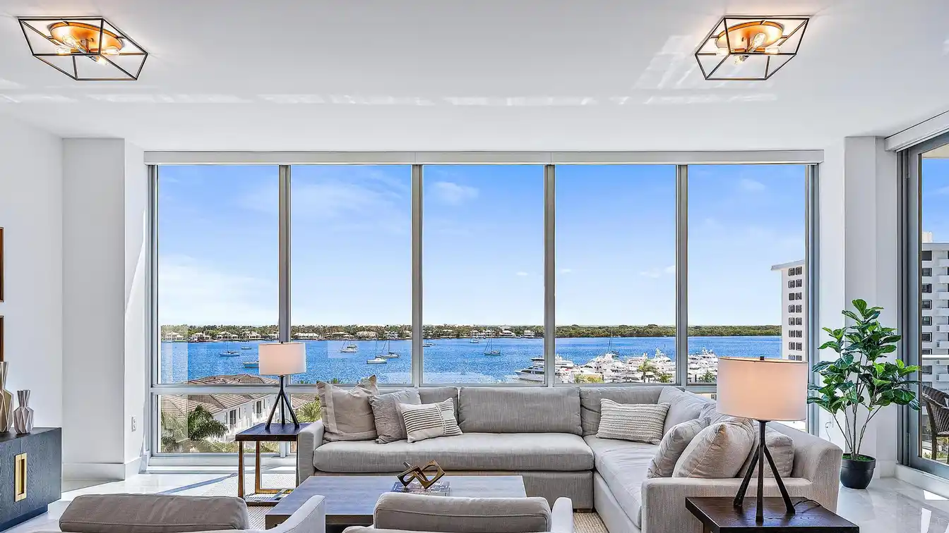 Exclusive Water Club Residence