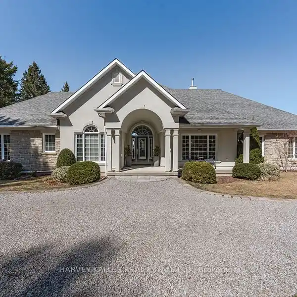 INCREDIBLE EXECUTIVE WATERFRONT HOME