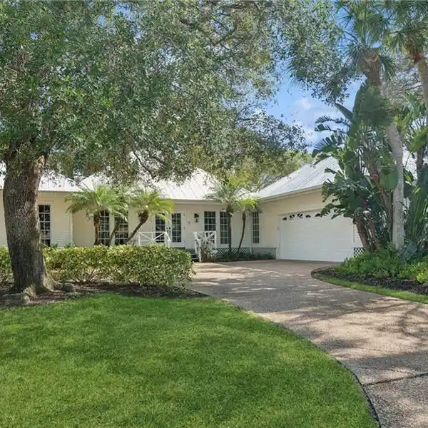 BEAUTIFULLY REMODELED HOME ON A LARGE LAKEFRONT LOT