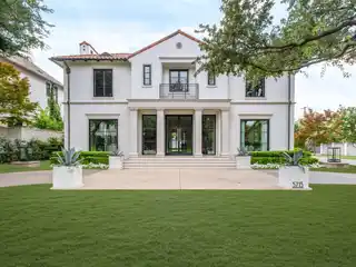 Architectural Pedigree with Modern Luxury