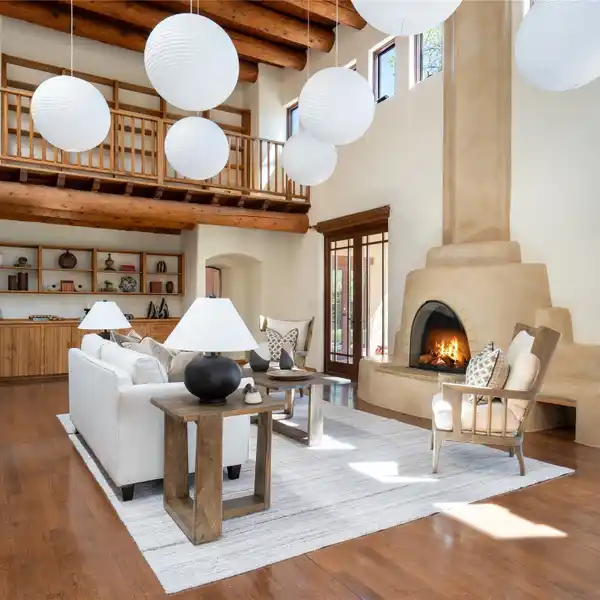 SPECIAL OPPORTUNITY IN COVETED SOUTH CAPITOL