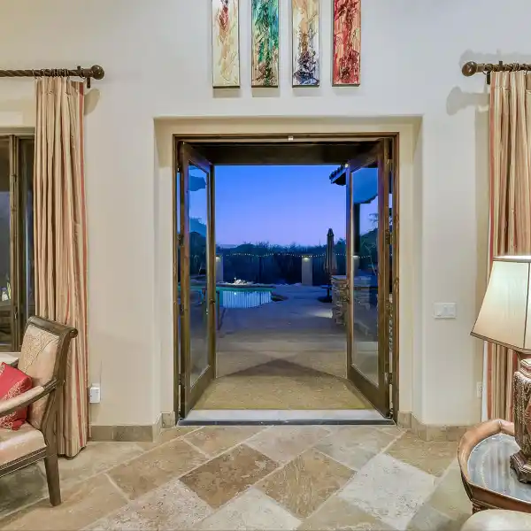 CUSTOM LUXURY ESTATE WITH PANORAMIC VIEWS