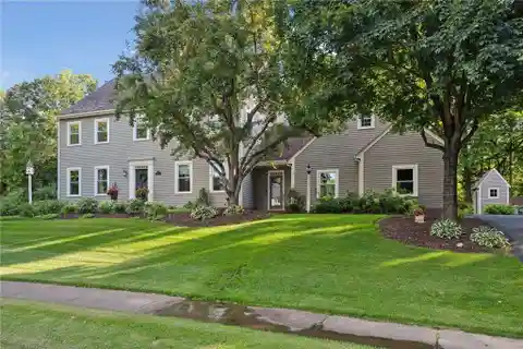 Warmth, Charm and Luxury in the Heart of Olympic Hills