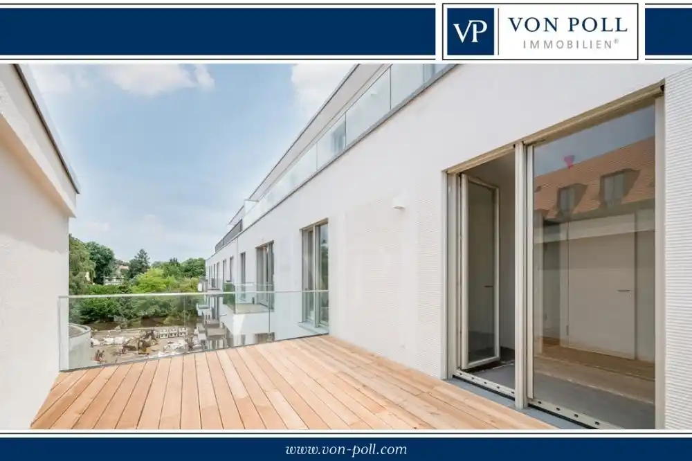 First-class Apartment with Two Balconies and Views of the Waterfront
