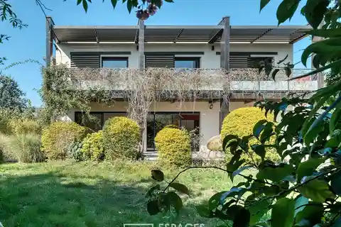 Contemporary Home in Sought-After Saint-Marc