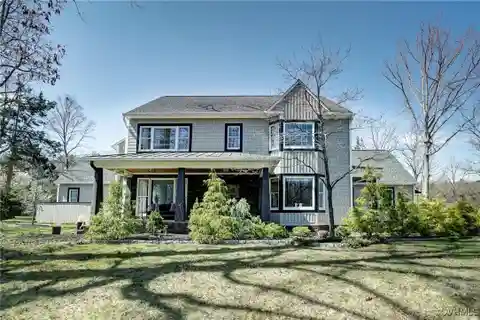 Ultimate Entertainer’s Retreat on Nearly Five Acres